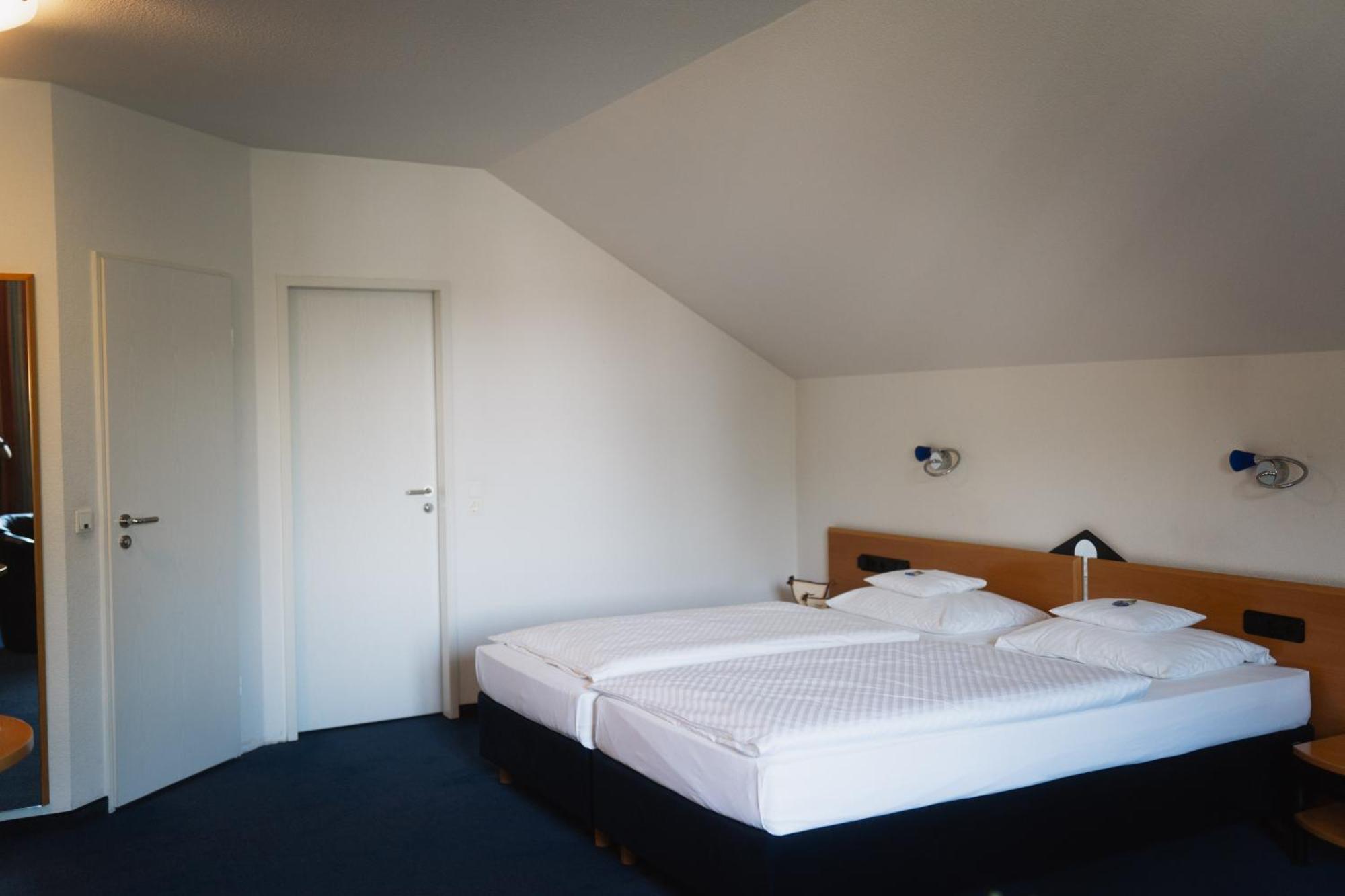 Hotel Am Weiher Erkelenz Exterior photo