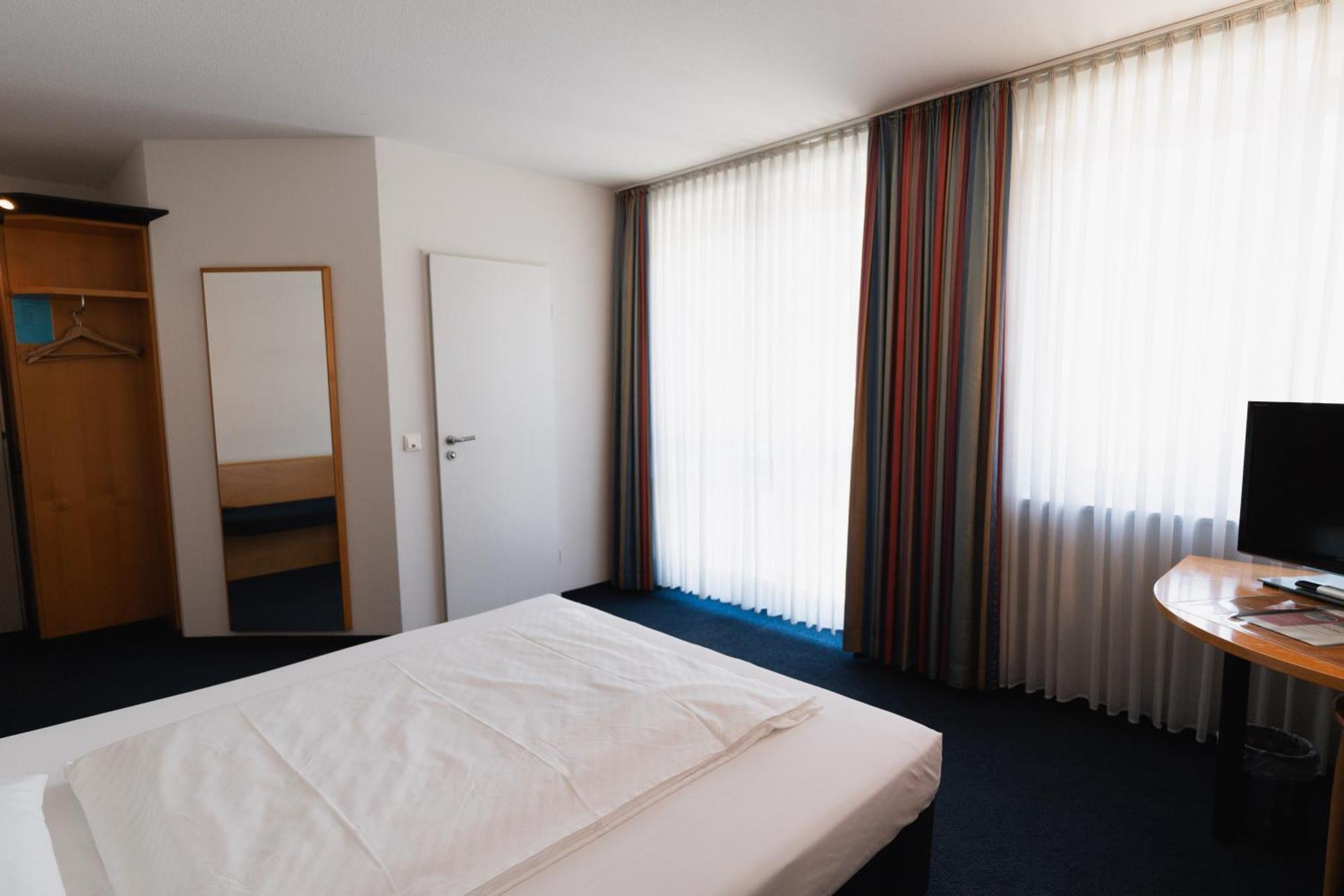 Hotel Am Weiher Erkelenz Exterior photo